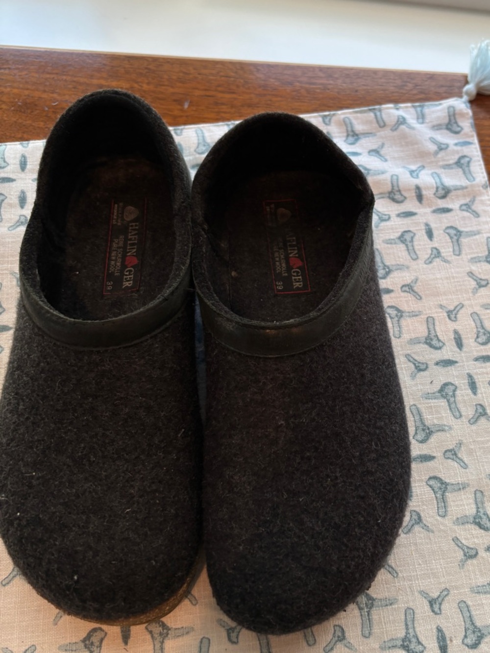 Haflinger Black Wool Slip-On Slippers 39